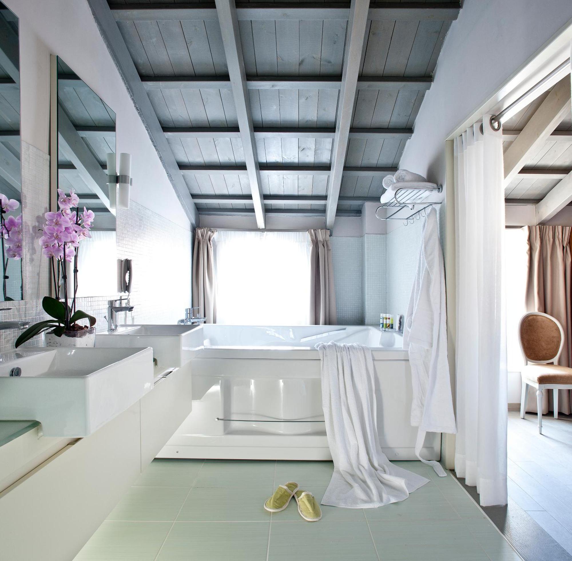 Luxury Suite Estate,1444029031:JPEG